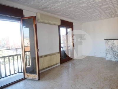 Piso en venta en Joan Prim