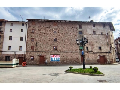 Venta Casa unifamiliar en Calle BENITO GANDASEGUI 10 Ezcaray. A reformar con terraza 335 m²