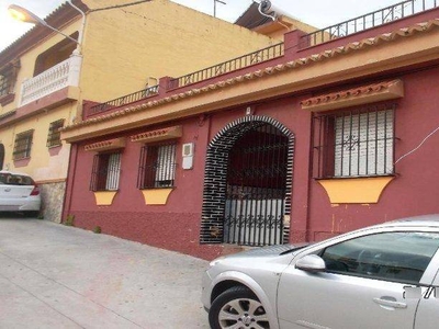 Venta Casa unifamiliar en Calle Magnolia Algeciras. Con terraza 91 m²