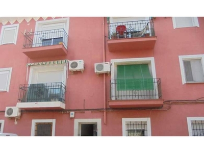 Venta Piso Archena. Piso de tres habitaciones en Calle DUQUE DE HUETE. A reformar segunda planta con terraza