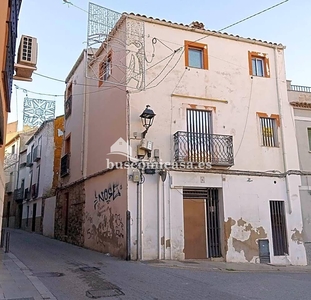 Venta Piso Jaén. Piso de dos habitaciones en Calle Santo Domingo. A reformar segunda planta con balcón