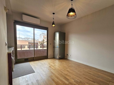 Alquiler apartamento en pilar de zaragoza apartamento con ascensor, parking y aire acondicionado en Madrid