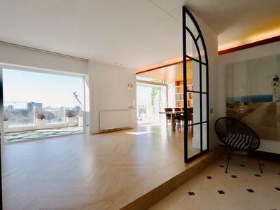 Alquiler ático con 4 habitaciones con ascensor, parking, calefacción y aire acondicionado en Madrid