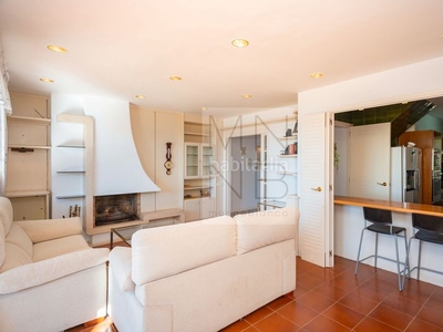 Alquiler casa adosada con 4 habitaciones amueblada con parking, calefacción, aire acondicionado y vistas al mar en Caldes d´Estrac