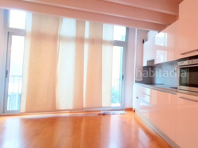 Alquiler dúplex con 3 habitaciones con ascensor, calefacción y aire acondicionado en Gavà
