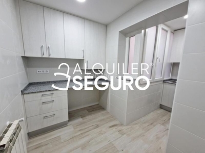 Alquiler piso c/ valmojado en Aluche Madrid