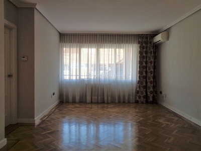 Alquiler piso con 2 habitaciones con ascensor, calefacción y aire acondicionado en Alcalá de Henares