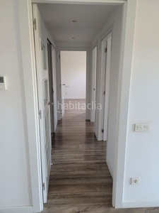 Alquiler piso con 3 habitaciones con ascensor, calefacción y aire acondicionado en Badalona