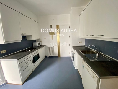 Alquiler piso en alquiler , con 125 m2, 4 habitaciones y 3 baños, ascensor, aire acondicionado y calefacción individual. en Madrid