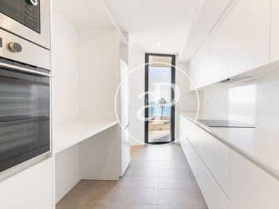 Alquiler piso en alquiler de tres habitaciones con terraza, en primera línea de mar, en Badalona