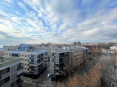 Alquiler piso en carrer del pomar de baix 35 piso con 3 habitaciones con ascensor, vistas al mar y vistas a la montaña en Badalona