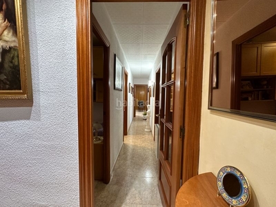 Ático con 3 habitaciones con ascensor y calefacción en Santa Coloma de Gramenet