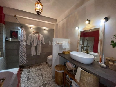 Casa adosada con 2 habitaciones con aire acondicionado en Sevilla