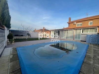 Casa pareada en venta en Torres de La Alameda