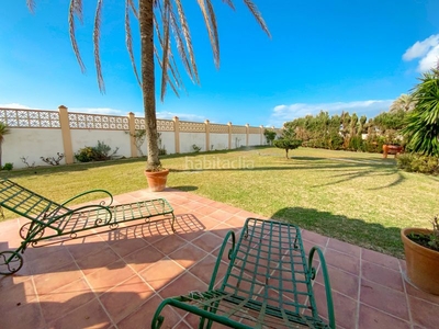 Casa villa en primera línea de playa con una ubicación ideal, elviria, en Marbella