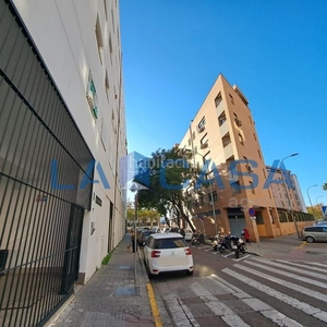 Piso calle gerión, en San Carlos - San José Sevilla