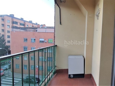 Piso con 3 habitaciones con calefacción en Puerta Bonita Madrid