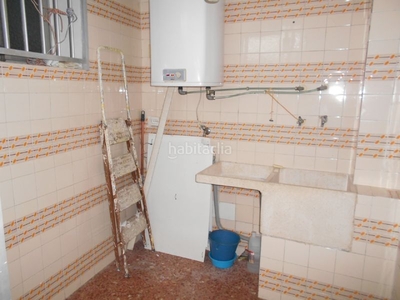 Piso cuarto con 4 habitaciones y terraza en Oliva pueblo Oliva