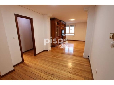 Piso en alquiler en Calle de las Peñas Arriba, 1008 en Los Corrales de Buelna por 450 €/mes