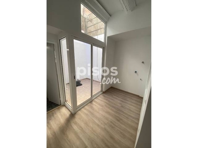 Piso en alquiler en Carrer dels Ferrocarrils Catalans en La Marina del Port-Parc de Montjuïc por 890 €/mes