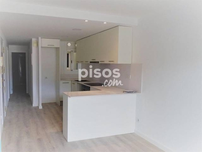 Piso en alquiler en Carrer Ponent Diagonal en La Pineda por 1.000 €/mes