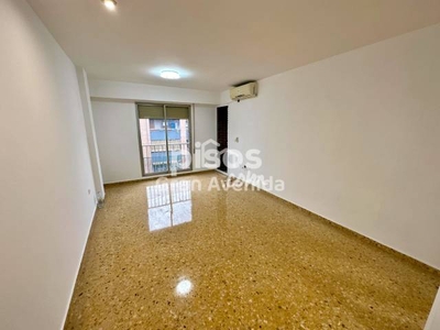 Piso en alquiler en Inmobiliaria Gran Avenida