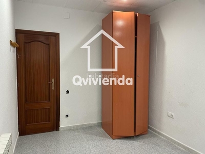 Piso en venta , con 64 m2 y 3 habitaciones y 1 baños. en Montcada i Reixac