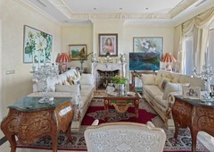Chalet el paraiso - villa de lujo opulenta con 4 habitaciones familiares en suite y vistas a la costa en Benahavís