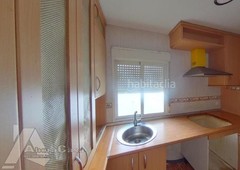 Piso ahoracasa le invita a ver este piso . 75 m2, consta de 3 dormitorios y 1 baño. confianza y seguridad de trabajar con un equipo de agentes de la propiedad inmobiliaria colegiados (api). financiación hasta el 90%. en Getafe