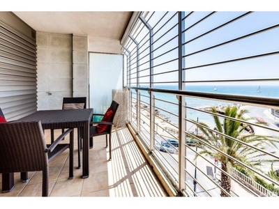 Apartamiento con VISTAS FRONTALES AL MAR