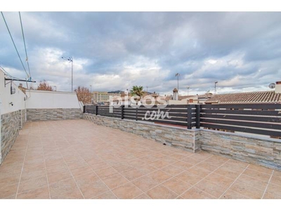 Casa adosada en venta en Barrio de La Cruz