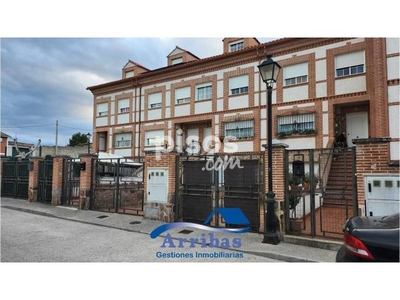 Casa adosada en venta en Escalona