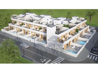 Encantadora casa adosada de 3 dormitorios de nueva construcción con piscina privada en Avileses, Mur