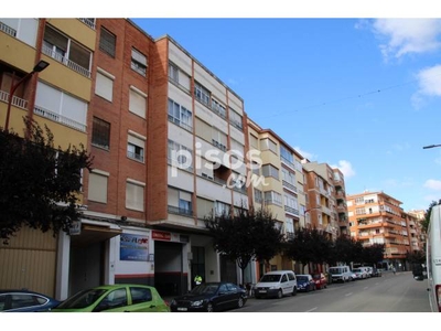 Piso en venta en Paseo de Sixto Celorrio, 34