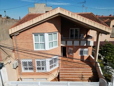 Venta de casa con terraza en Barrio Peral-San Félix (Cartagena), Barrio peral
