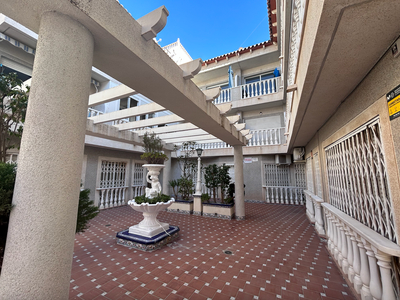 OPORTUNIDAD DE INVERSION: Apartamento en venta de 2 dormitorios en EDIFICIO AGATA en Torrevieja Venta Playa de los Locos