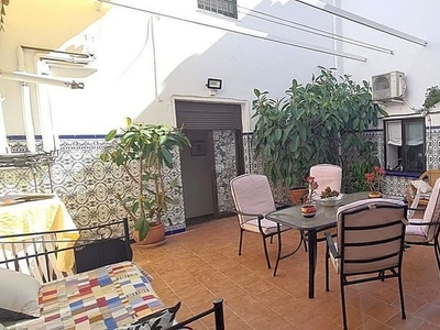 Piso en venta en Andújar de 4 habitaciones con terraza y piscina
