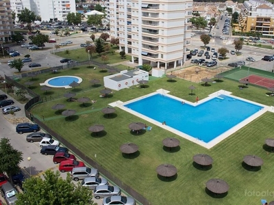 Piso en venta en Valdelagrana de 3 habitaciones con terraza y piscina