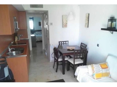 Se alquila del 15/9/2023-30/6/2024 bonito apartamento a 200 metros de la playa