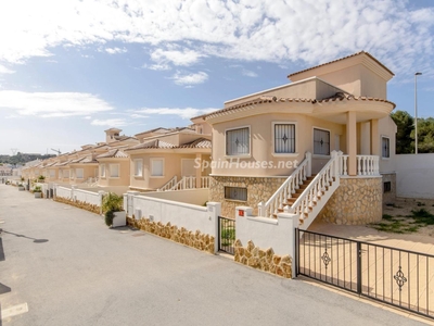 Casa adosada en venta en San Miguel de Salinas