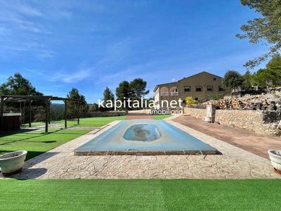 Chalet en venta en Bocairent