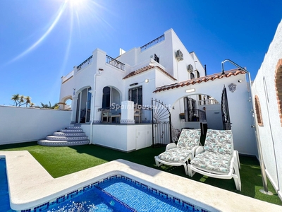 Chalet pareado en venta en Los Balcones - Los Altos del Edén, Torrevieja