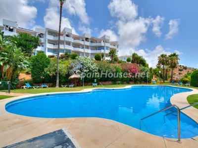 Piso ático en venta en Sitio de Calahonda, Mijas