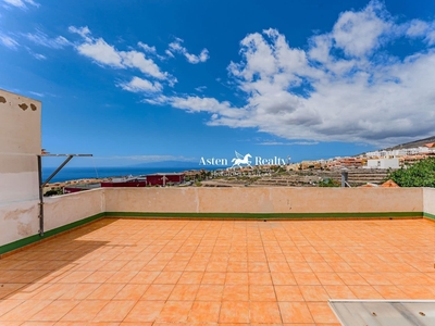 Piso en venta en Casco Urbano, Adeje, Tenerife