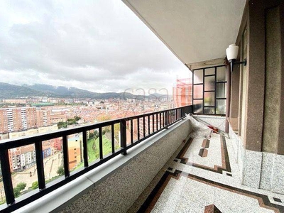 Venta Piso Bilbao. Piso de cuatro habitaciones en Virgen Begoña. Octava planta con terraza