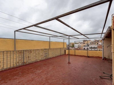 Venta Piso Mataró. Piso de tres habitaciones en muntanya. Primera planta con terraza