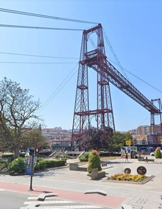 Alquiler de ático en Las Arenas Centro de 3 habitaciones con terraza y garaje