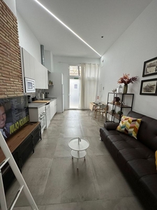 Alquiler de estudio en Centro - Murcia con muebles y aire acondicionado