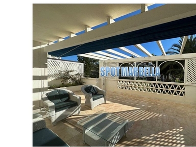 Alquiler de piso en avenida Playas del Duque de 3 habitaciones con terraza y piscina