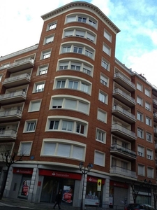 Alquiler de piso en Barrio de Abando de 5 habitaciones con calefacción y ascensor